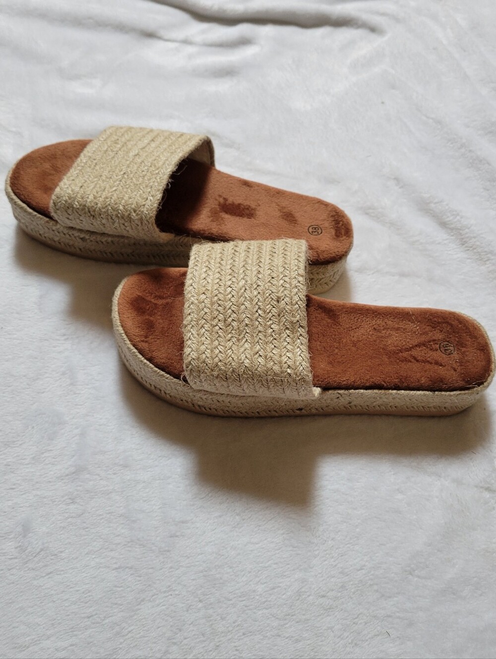 Woven Slide Sandals in Beige and Brown